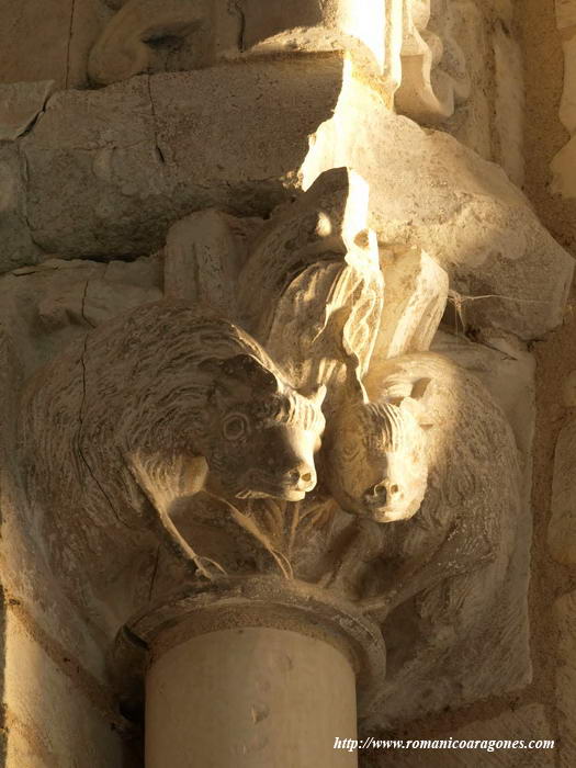 CAPITEL DEL VANO ABSIDAL CENTRAL